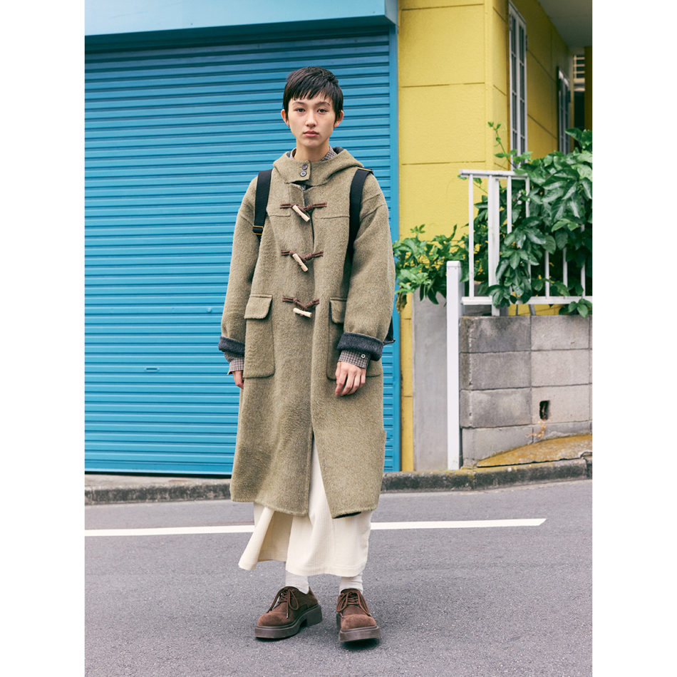 双色长款连帽仿牛角扣毛呢大衣