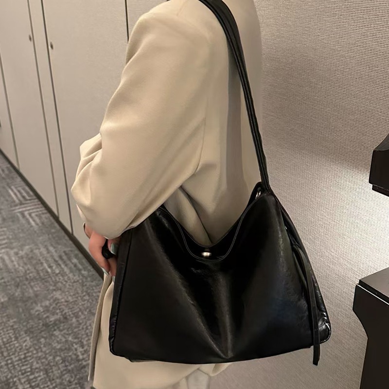 小众设计高级感时尚百搭手提包女2025新款单肩腋下包通勤托特包包