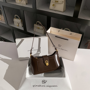 复古法棍包女单肩腋下包包2026超火小众不撞款包包通勤包斜挎女包