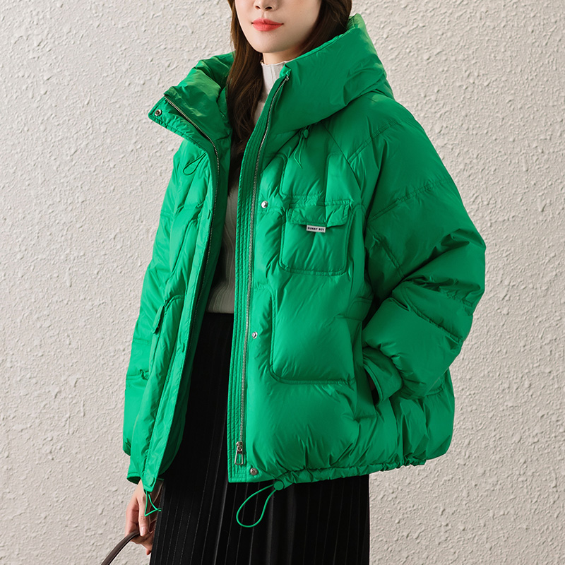 白鸭绒连帽短款羽绒服