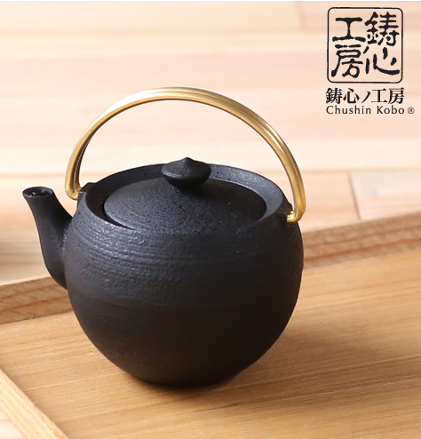 日本 铸心工房 丸玉S铁壶 铜把手 铸铁泡茶壶 急须340ml