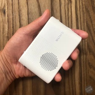 日本直邮Sony索尼便携式收音机FM / AM便携式白色ICF-51 / W