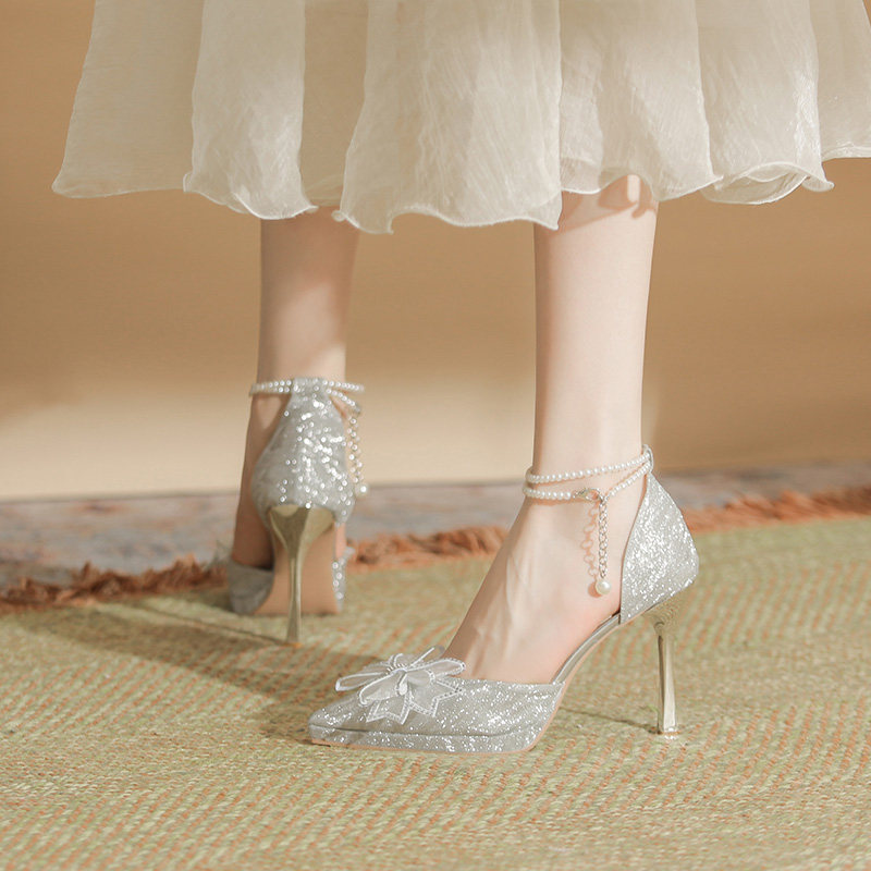 银色高跟鞋女2025新款蝴蝶结防水台水晶鞋细跟尖头18岁成年礼婚鞋