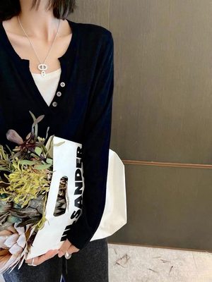 美丽诺精纺水溶，假两件！撞色V领长袖针织衫 ，看好材质！