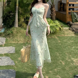 海边渡假连衣裙女夏立体碎花绝美雪纺吊带裙长裙旅游拍照沙滩裙