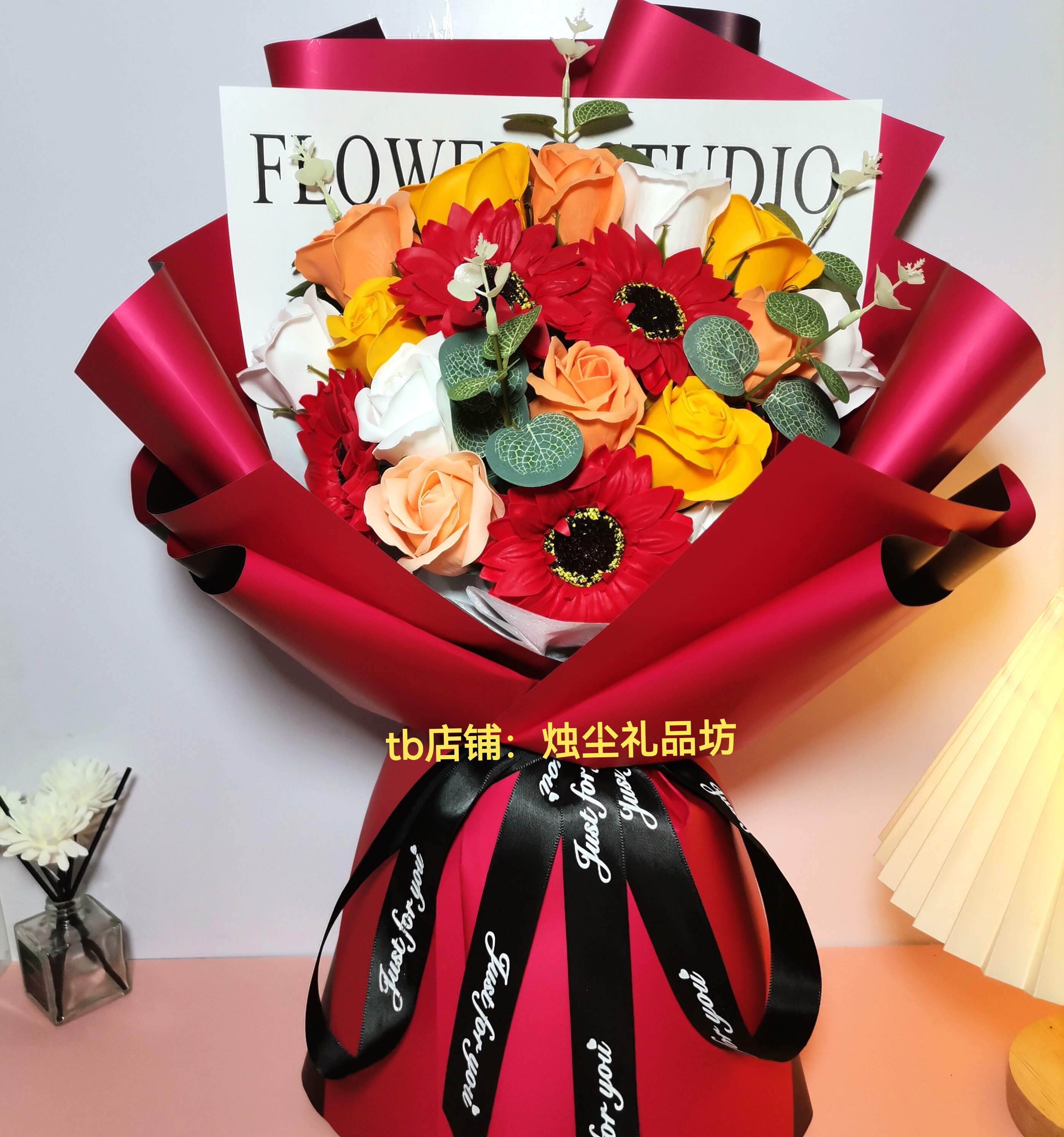 向日葵花束玫瑰生日毕业成人礼拍照颁奖交提车仿真手捧花束女神节