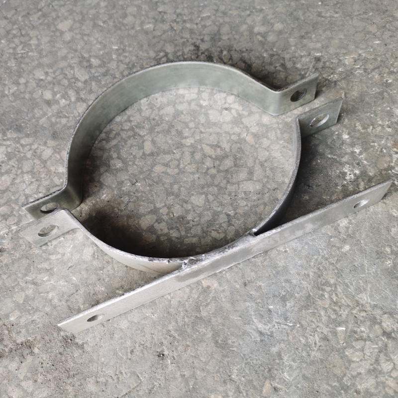 镀锌30*3扁铁投射灯抱箍监控杆管卡半圆卡扣c型支架卡箍钢管管夹