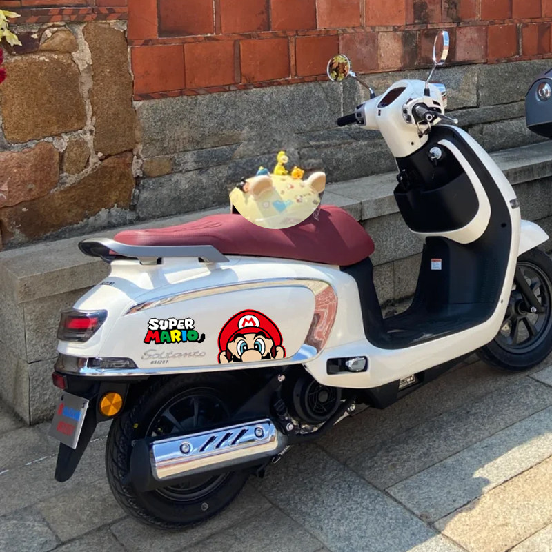 适用济南铃木us125踏板个性卡通大眼睛改装配件车身拉花反光贴纸