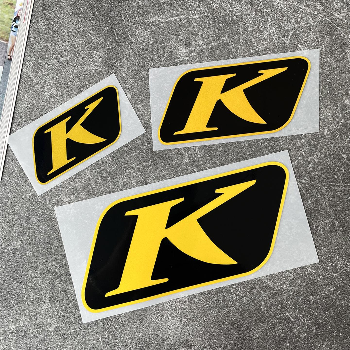 K字贴纸头盔防水贴反光贴摩托车改装贴三箱贴K标拉力车前风挡贴画