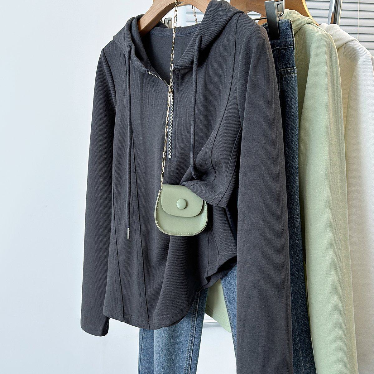 玖月2026春装新款胖mm大码女百搭休闲显瘦连帽学院卫衣上衣,女装/女士精品,大码内搭,淘宝优惠券,粉丝福利购,淘宝优惠卷