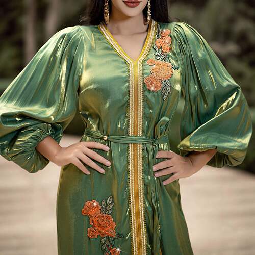 轻奢绣花织带连衣裙气质灯笼袖礼服长裙 Fashionable party dress