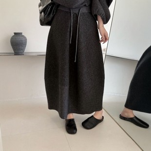 2025冬季新款韩版宽松显瘦长裙高腰羊毛半身裙长裙花苞裙开叉设计