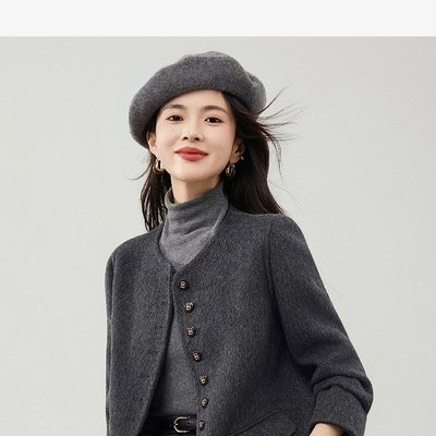 2025年秋冬高级感短款百搭外套小香风女正肩金属扣呢子大衣