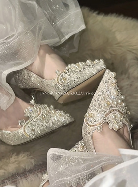 雪国公主～江亦晚·2025新秀禾婚鞋女新娘鞋高跟鞋尖头白色配主纱