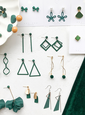 2025新款泫雅风无耳洞耳夹耳环复古墨绿色气质小众925银针耳钉30