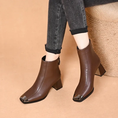 法式复古风女真皮方头粗跟7m高跟金属包头侧拉链内里加厚保暖短靴