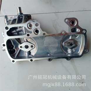 挖机配件 4M40发动机带座边盖 挖掘机配件 E307D CAT卡特E307C