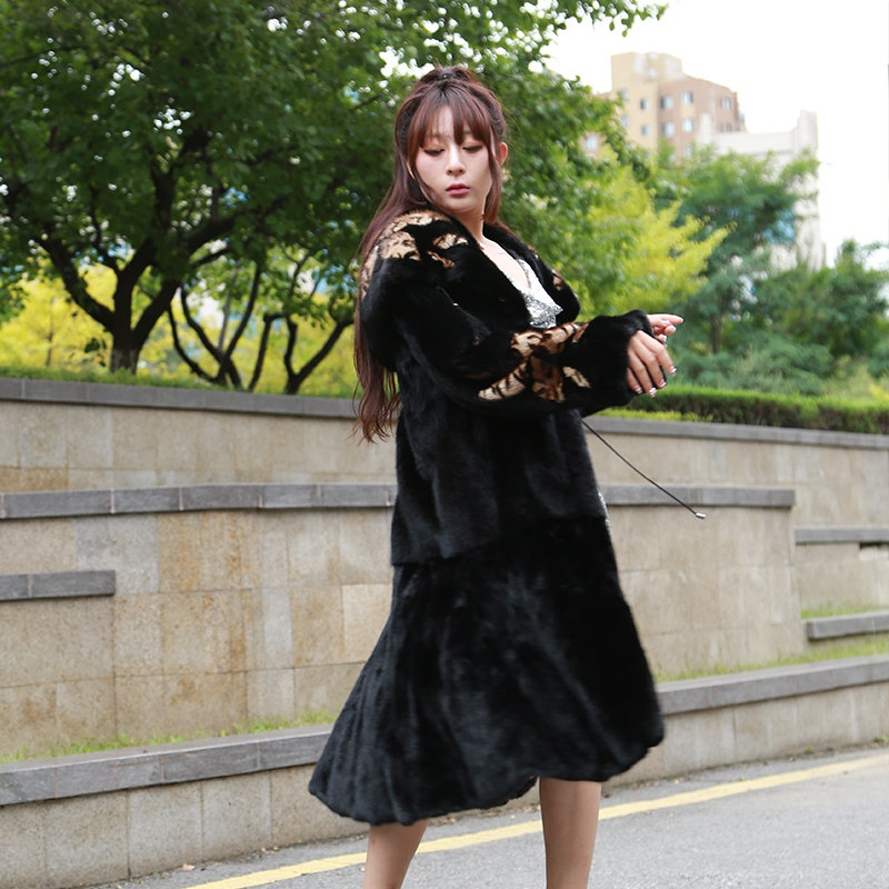 貂皮大衣整貂短绒2021秋冬新款进口天鹅绒女士长款过膝显瘦保暖潮