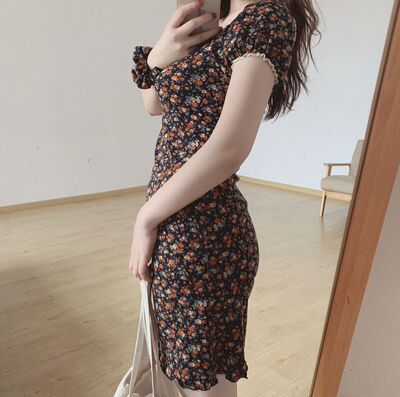 新款小碎花方领修身风膝盖连衣裙