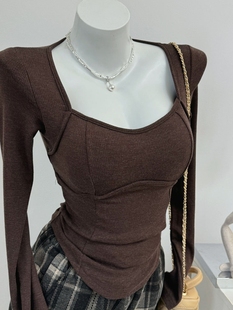 有意思0816自带胸垫方领短裤款长袖T恤女款外穿内搭磨毛绒打底衫