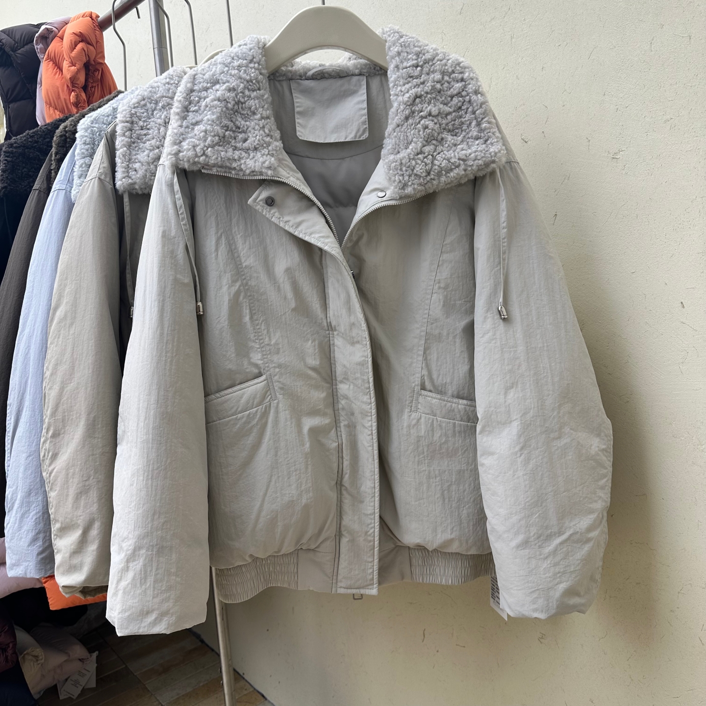 韩系2025秋冬季新款羽绒服女短款羊羔毛翻领简约百搭宽松保暖外套