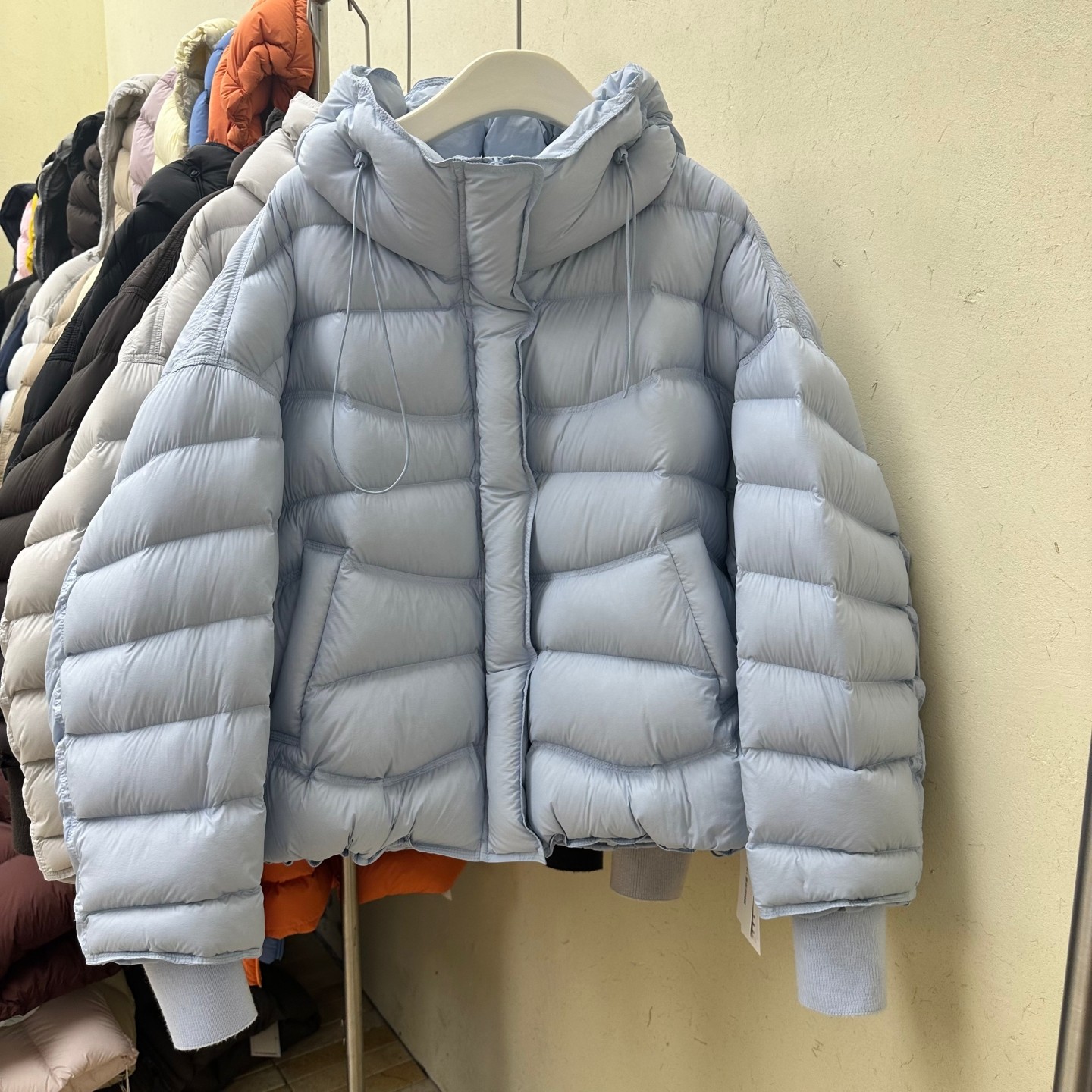 韩国2025冬季新款排骨泡芙羽绒服女短款连帽宽松显瘦保暖时尚外套