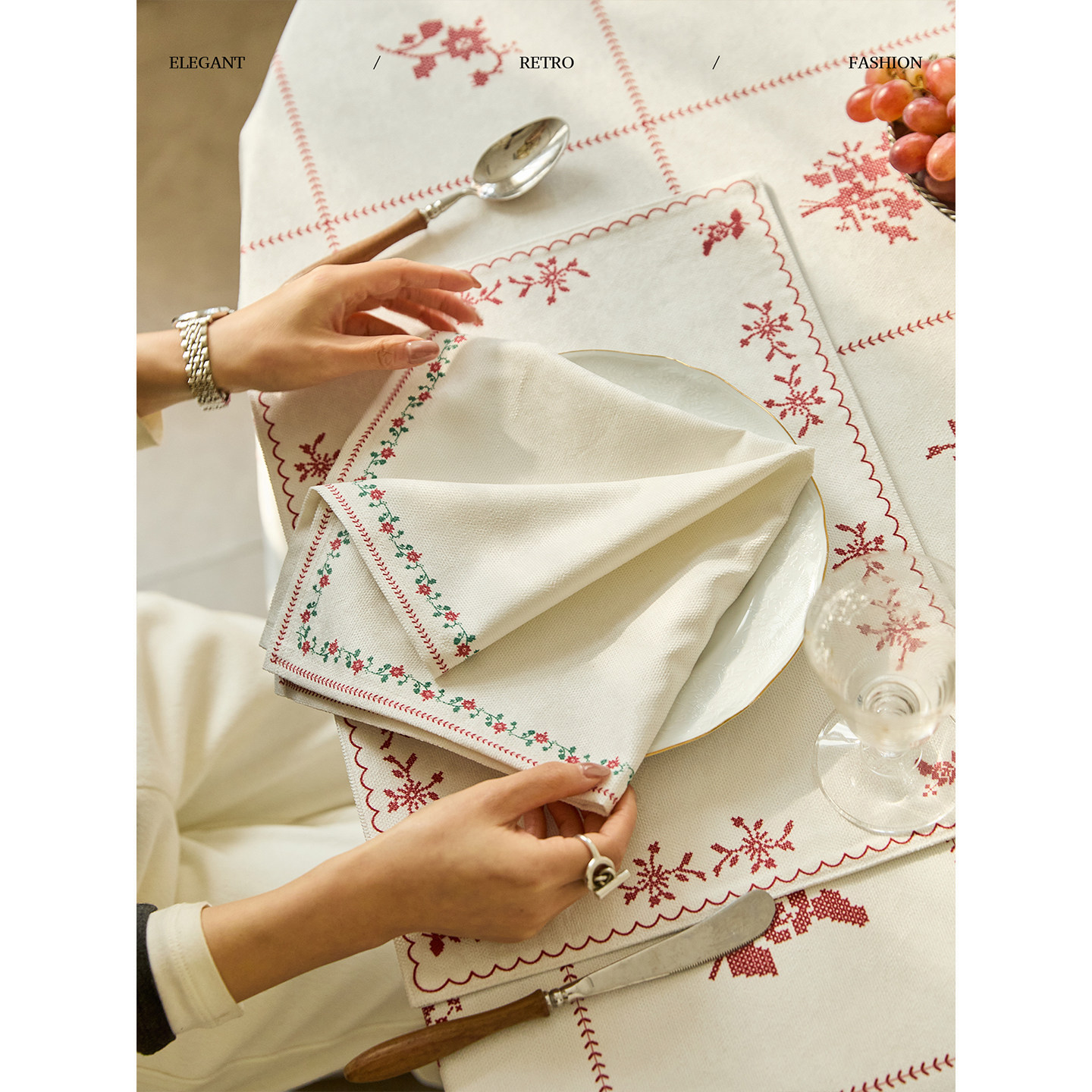 蜡笔派蔷薇餐垫高级感轻奢现代简约中式防烫餐巾2025新款西餐垫