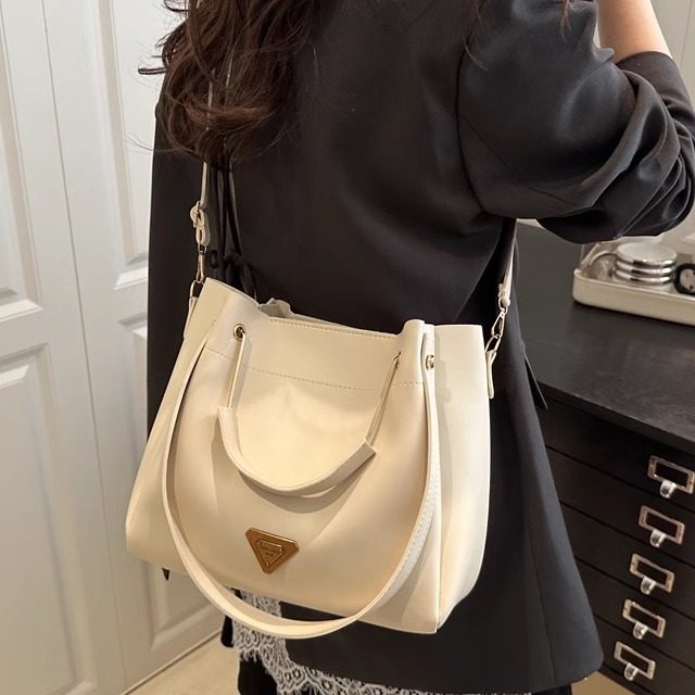 高级感复古托特包包女春夏季百搭通勤单肩斜挎包大容量手提水桶包,箱包皮具/热销女包/男包,托特包,淘宝优惠券,粉丝福利购,淘宝优惠卷