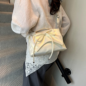 流行时尚 芭蕾风包包女款 2025新款 百搭单肩包高级感银色链条斜挎包