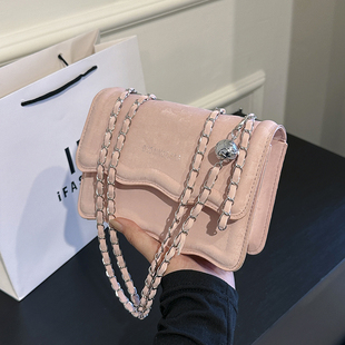 韩版 夏季 链条单肩斜挎包女 丝绒洋气小包包女2024新款 今年流行时尚