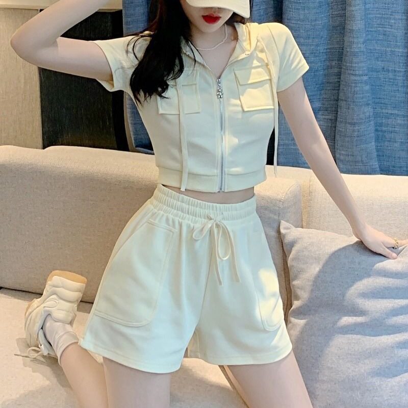 短款套装女2026夏季网红小个子薄款连帽运动休闲女装小个子显高