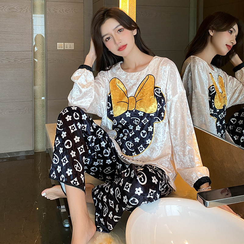 金丝绒新款卡通可出门家居服套装