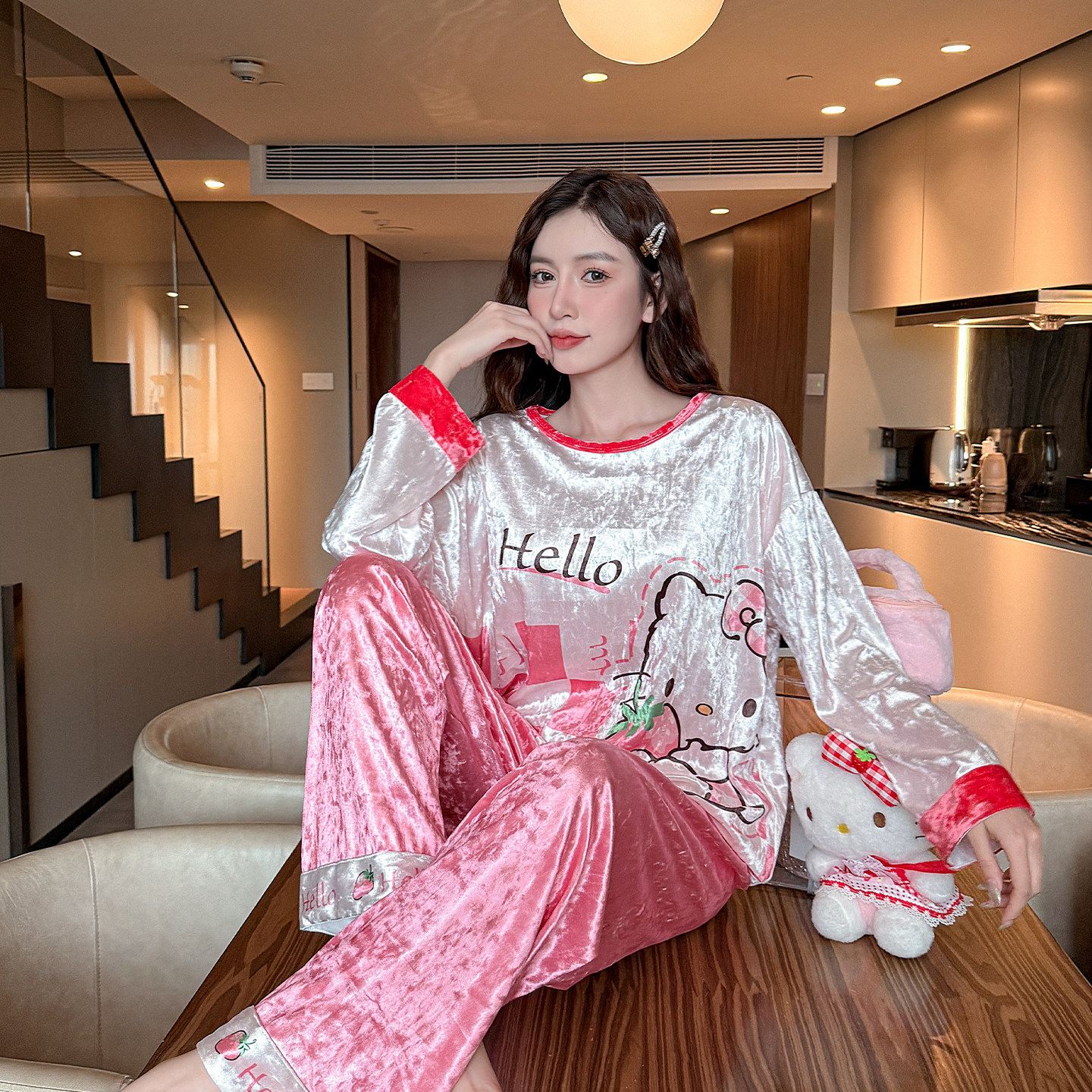2025新款睡衣女春秋款金丝绒长袖长裤家居服套装可外穿