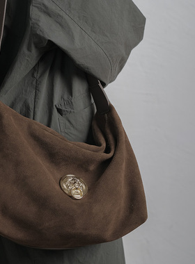 鱼肚白原创小众hobo女包单肩包真皮文艺复古托特包大容量斜挎包