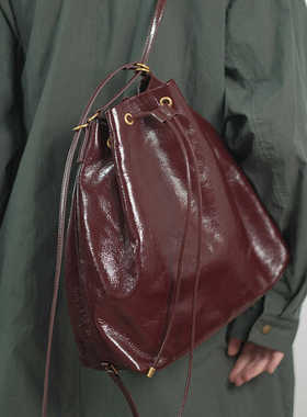 鱼肚白原创设计师真皮复古女包单肩包小众水桶包文艺抽绳双肩包