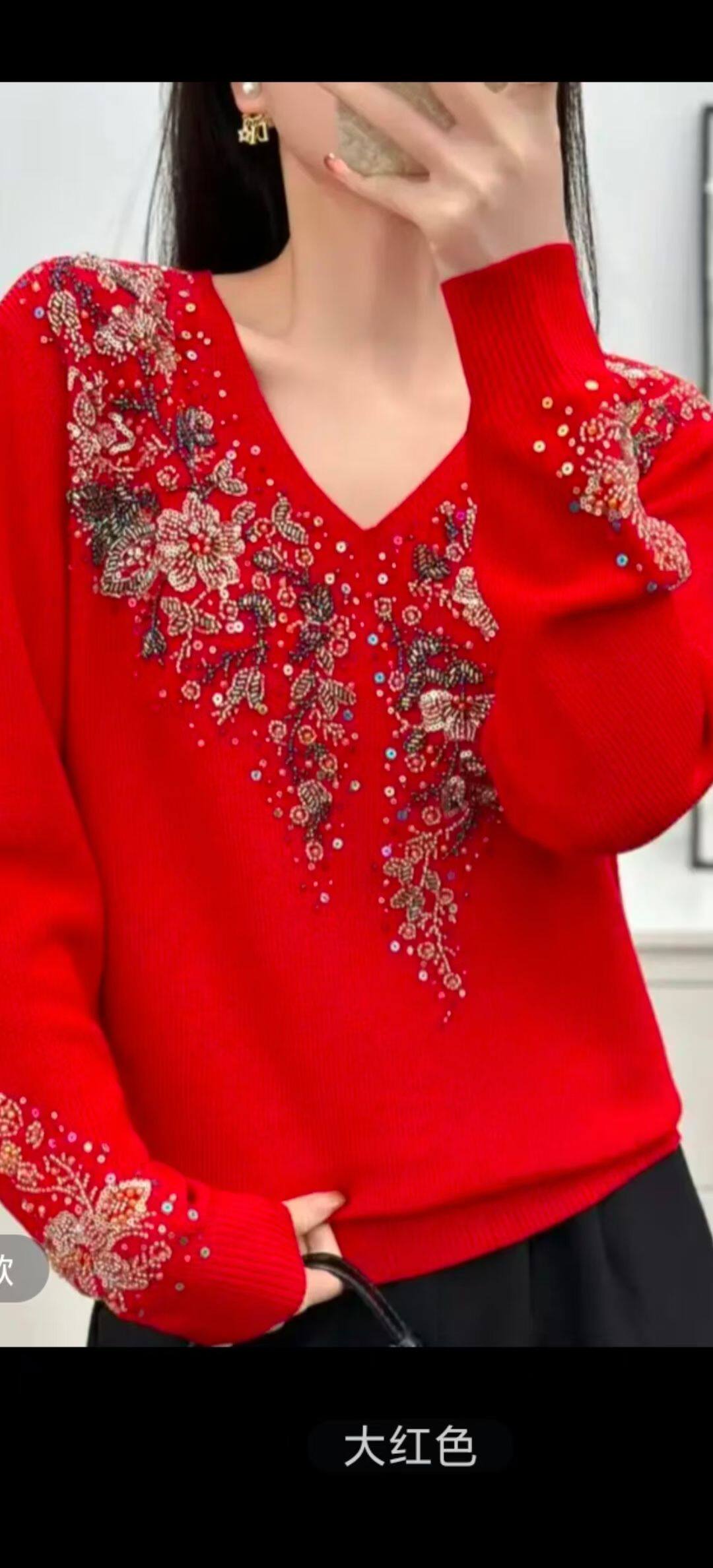冰丝秋冬新款重工绣珠针织女宽松V领中老年妈妈长袖套头短款毛衣