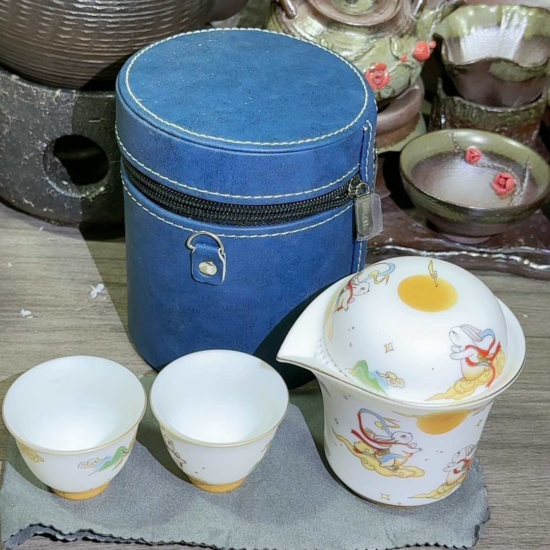 羊脂玉素烧壁兔旅行茶具