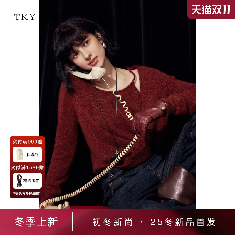TKYSHOP不规则露肩毛套衫