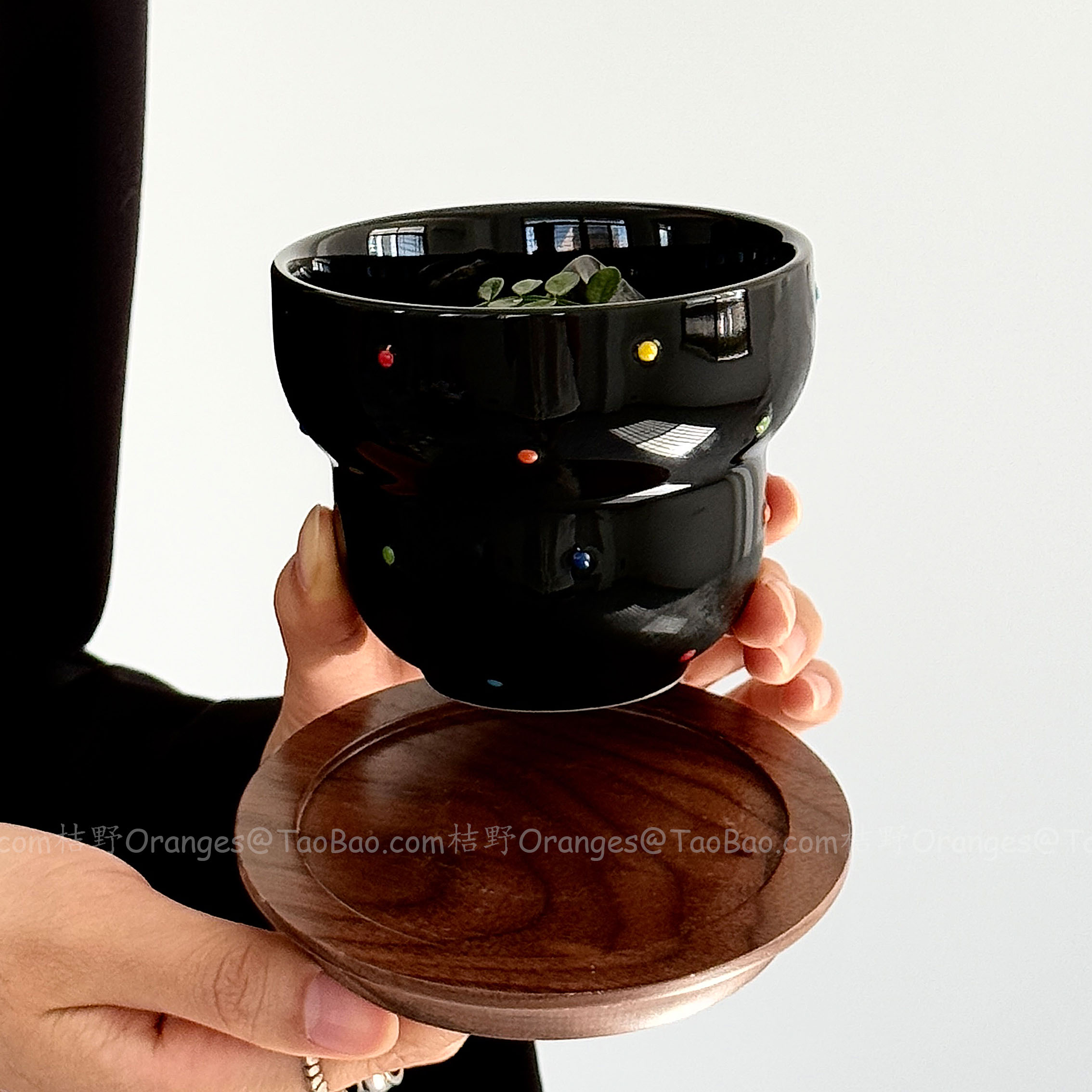 Oranges复古黑浮雕糖豆手握杯子