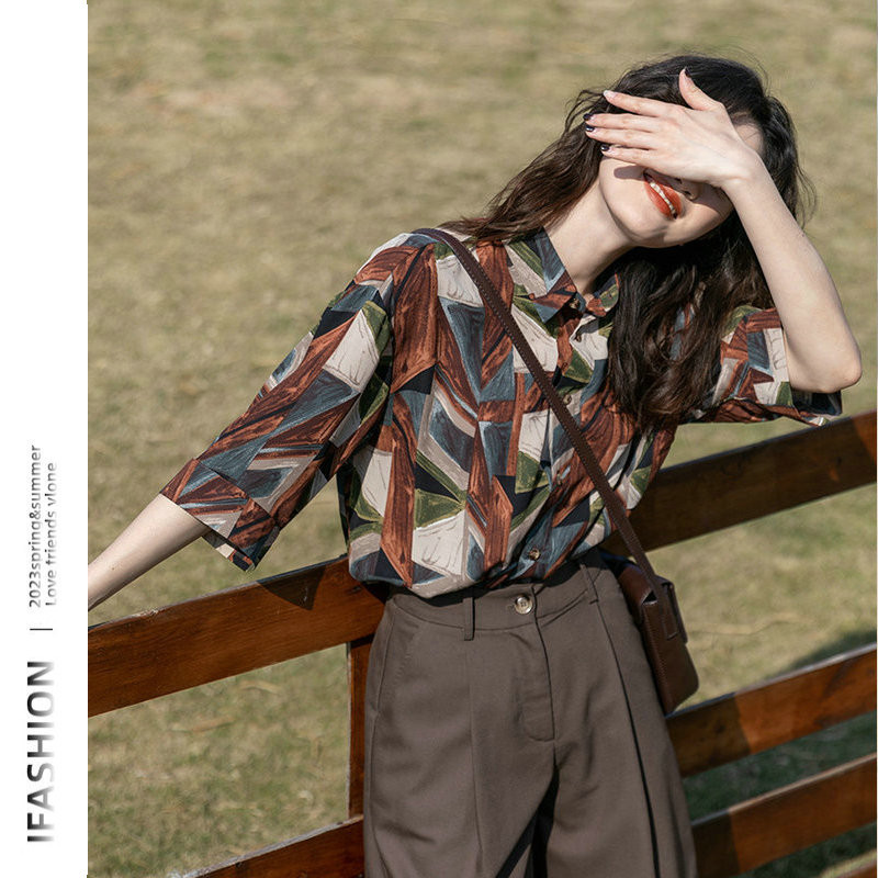 韩国印花短袖衬衫女夏季新款设计感小众宽松复古港风长袖衬衣上衣