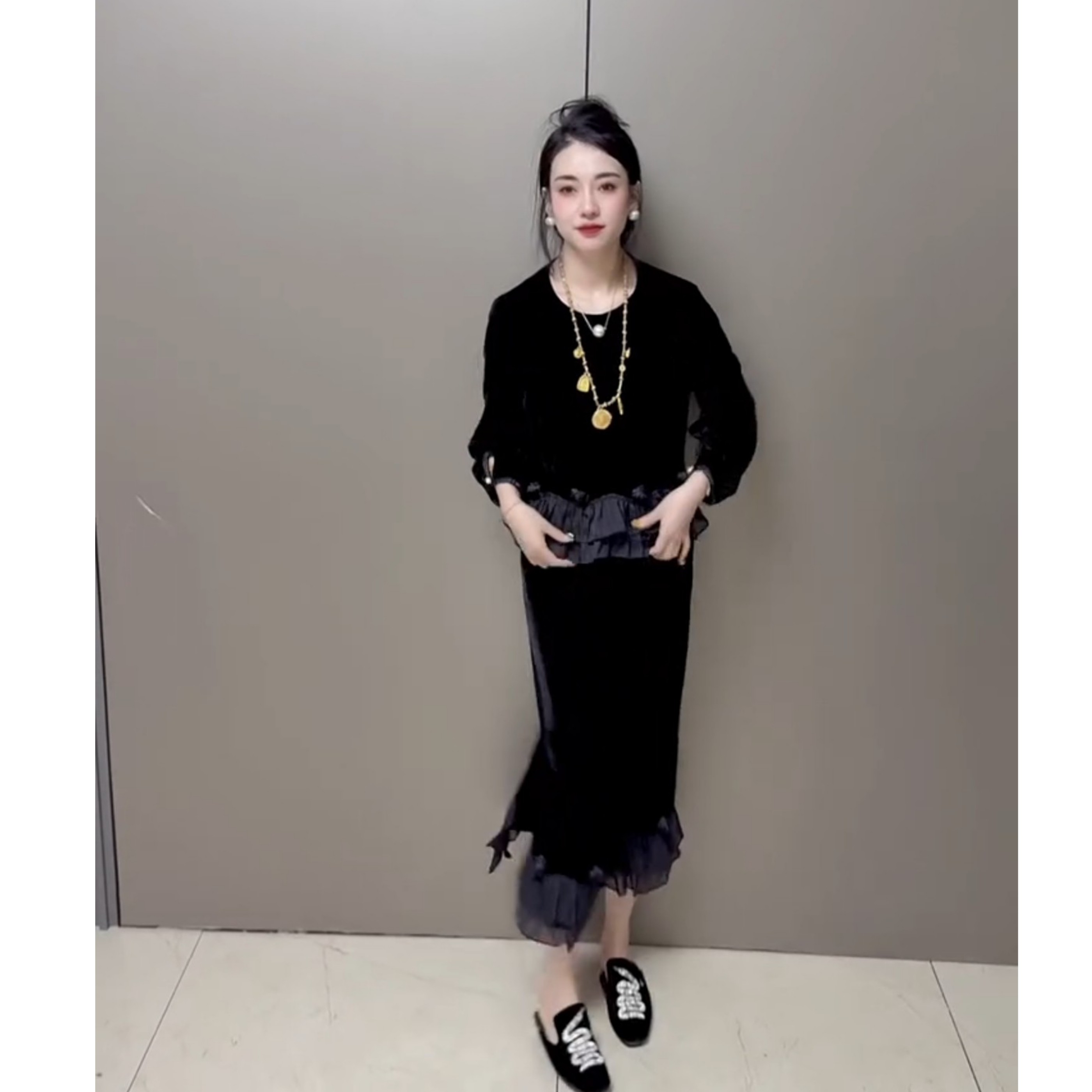 2025秋季新款时尚套装女欧货设计感洋气新款百搭高级感上衣半身裙