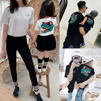 Mùa hè 2019 mới du lịch cotton kỳ nghỉ cha mẹ và con tải một gia đình ba áo phông ngắn tay mẹ và con gái mặc phụ nữ thủy triều - Trang phục dành cho cha mẹ và con quần áo trẻ em cao cấp