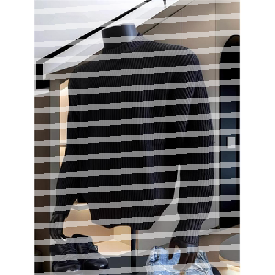 黑色半高领条纹肌理感毛衣男