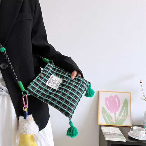 春夏新款流苏格纹帆布包复古小众手机斜挎包迷你小包便携收纳包女