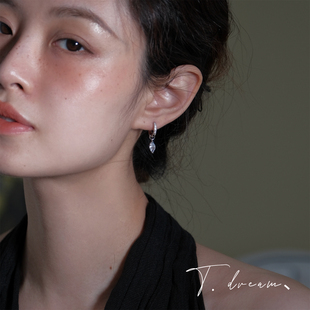 《一叶银舟》小巧锆石耳扣耳环女小众设计高级感耳钉耳饰2026新款