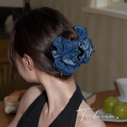 仲夏夜之梦牛仔蓝卷边花朵发抓