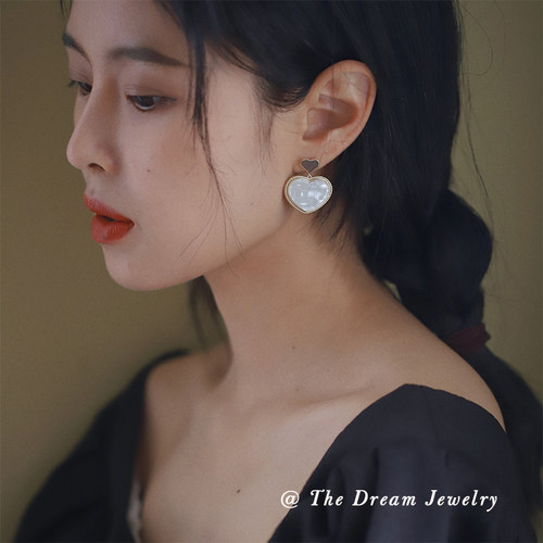 《落跑甜心》复古法式女港风耳环