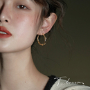 简约素圈耳环小众设计感高级小巧耳饰耳钉2025新款 不经意间