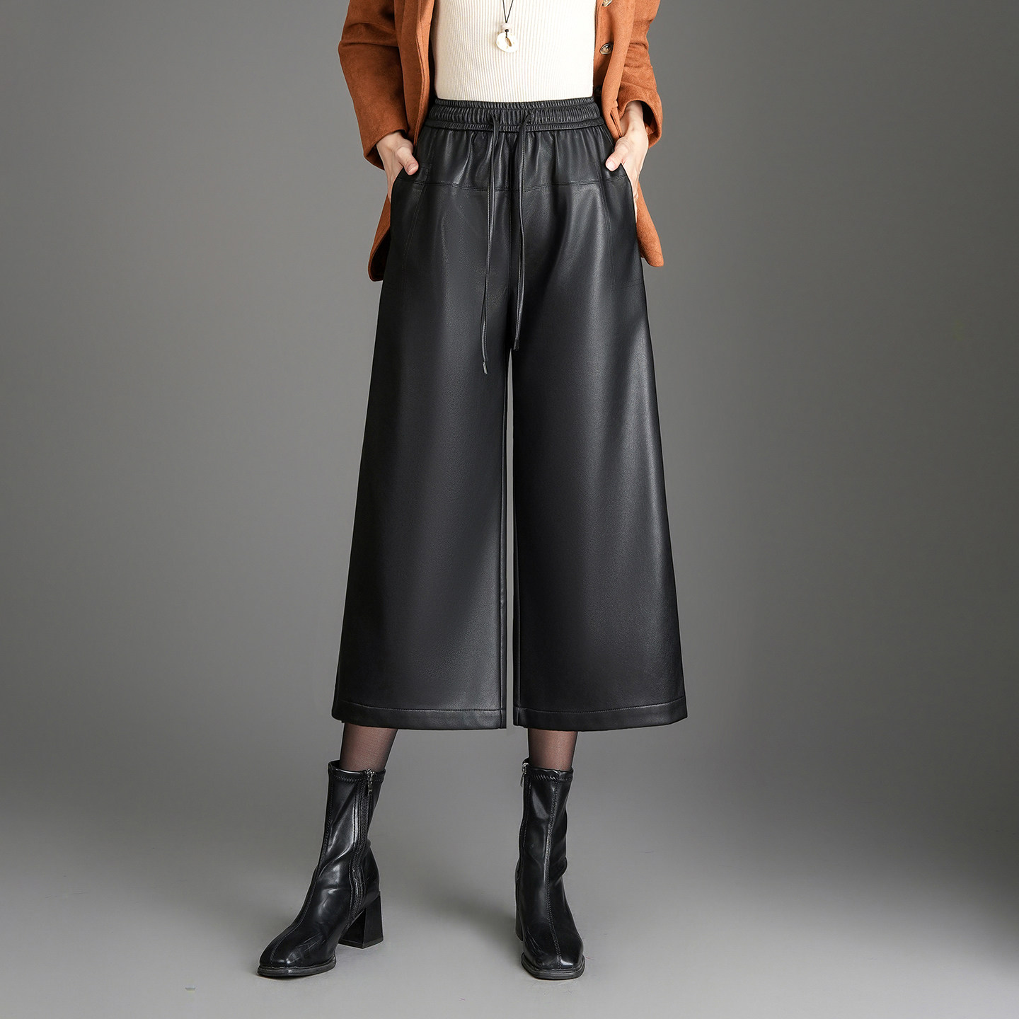 黑色八分皮裤阔腿裤女秋冬2025新款松紧腰宽松直筒百搭显瘦休闲裤,女装/女士精品,休闲裤,淘宝优惠券,粉丝福利购,淘宝优惠卷