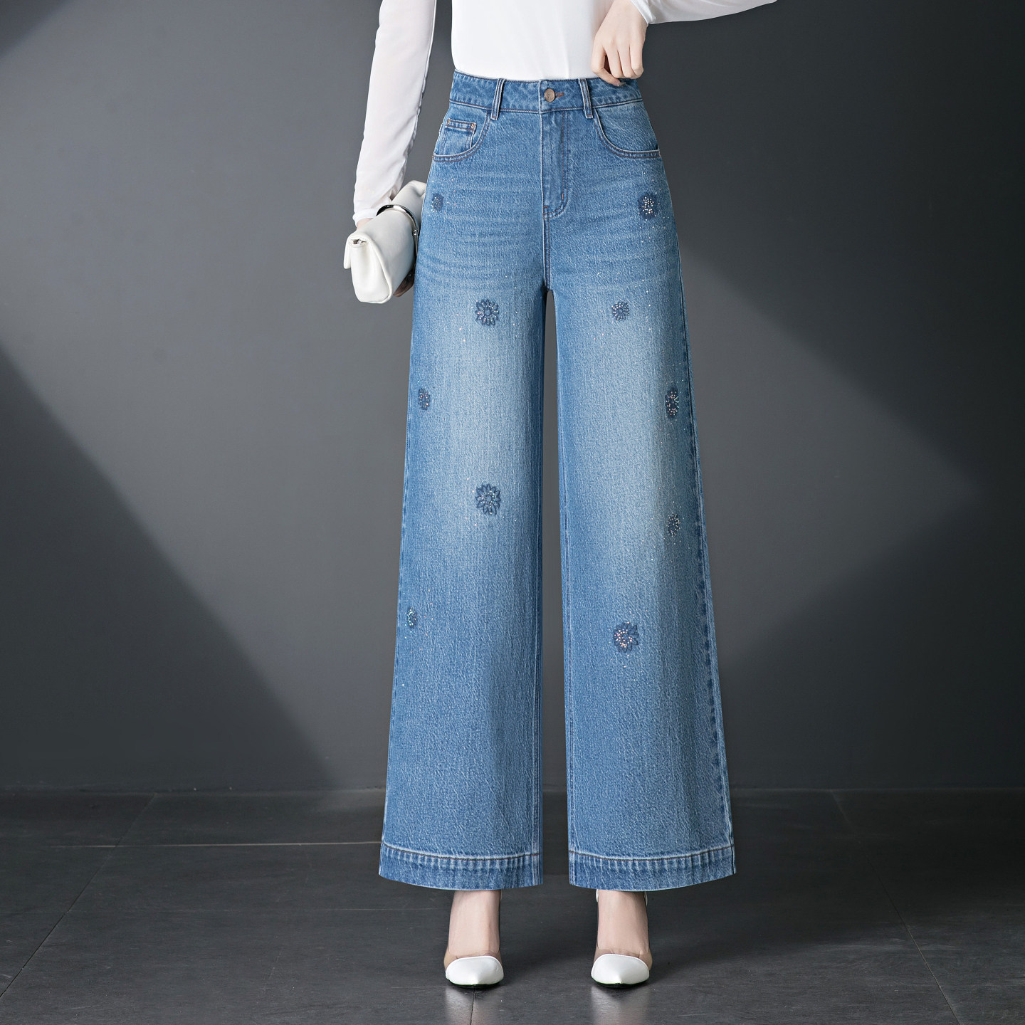 设计感烫钻刺绣阔腿牛仔裤女2026春夏新款高腰显瘦宽松直筒长裤